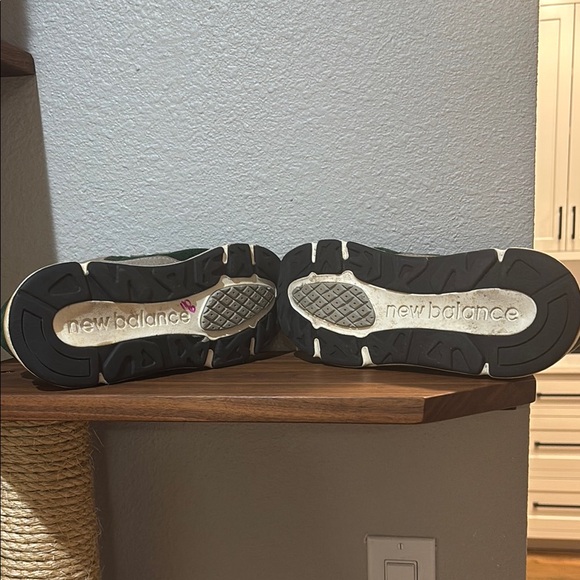 New Balance Forest Green and Gray suede Athletic Shoes - Picture 9 of 12